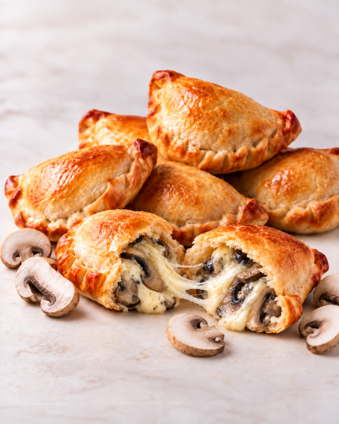 Empanaditas queso + champiñón