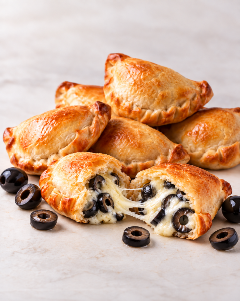 Empanaditas queso + aceituna